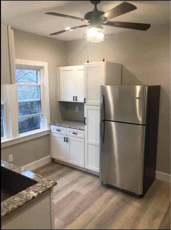 171 Blaine Ave - Photo 4 of 12