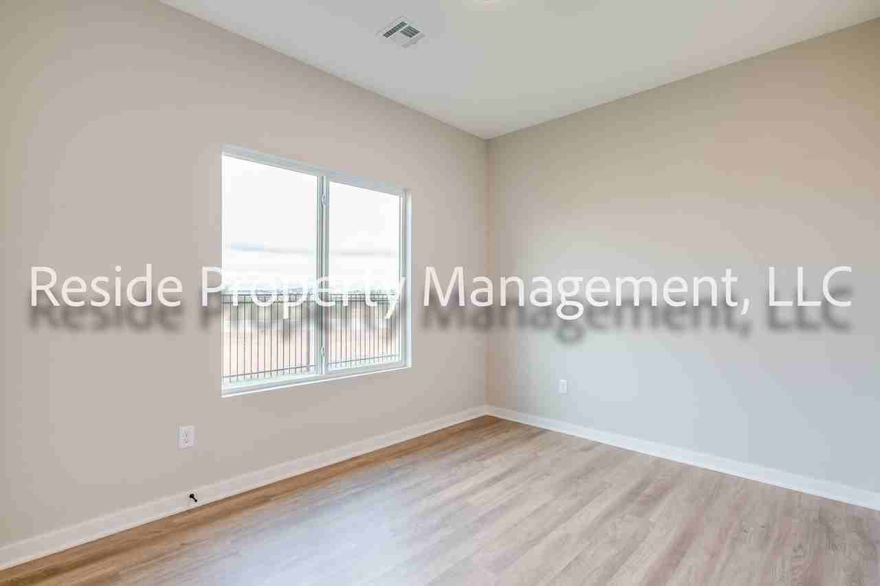2150 N Melody Ct - Photo 6 of 17