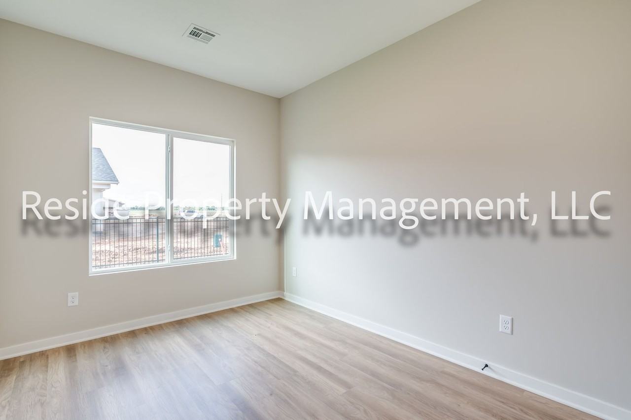2150 N Melody Ct - Photo 7 of 17
