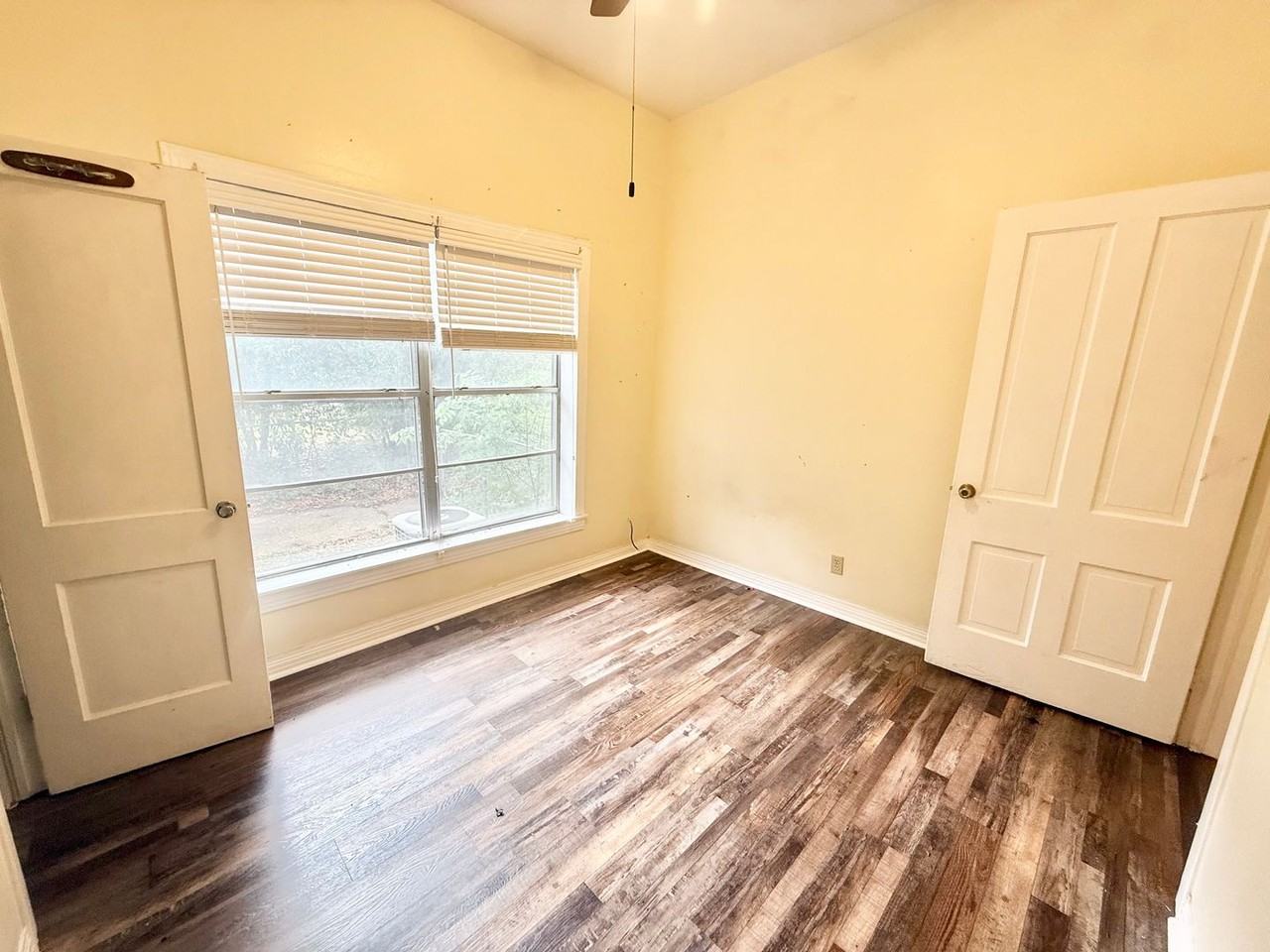 2319 Hunter St - Photo 7 of 19