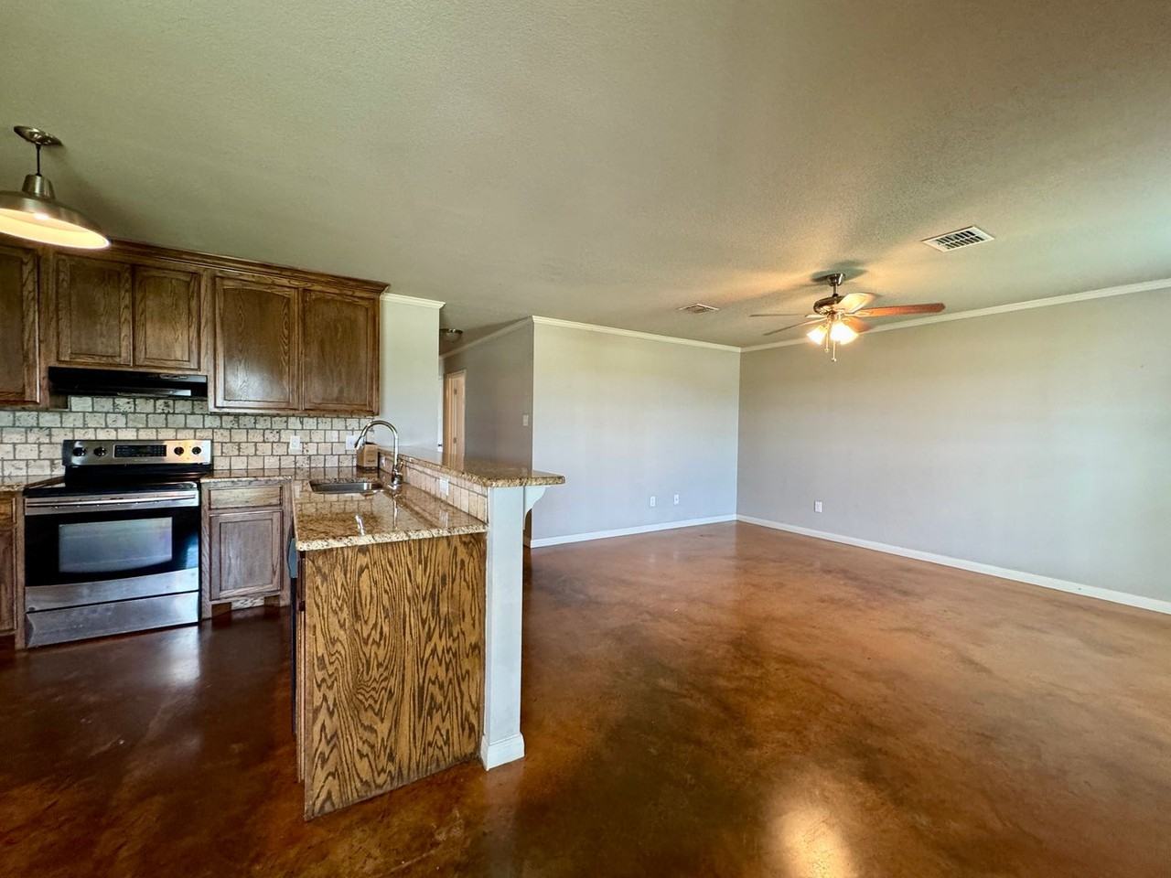 6921 N River Xing - Photo 5 of 10