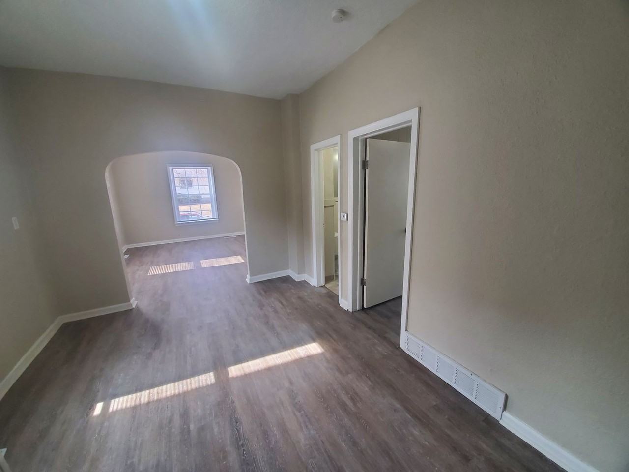 3211 E 8th St - Photo 2 of 19