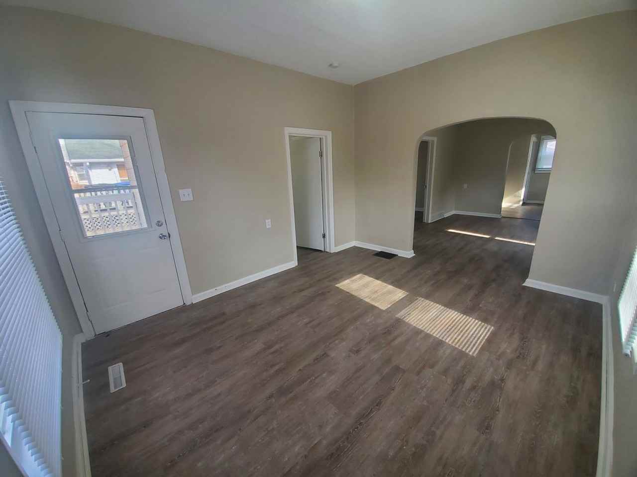 3211 E 8th St - Photo 3 of 19