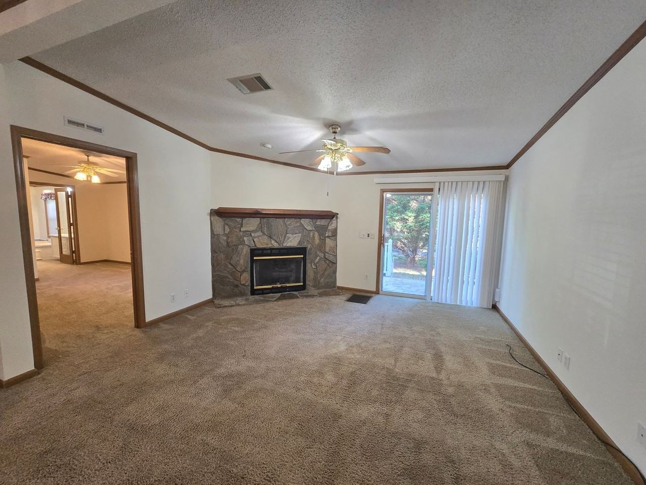 140 Elsie Lamm Rd - Photo 2 of 14