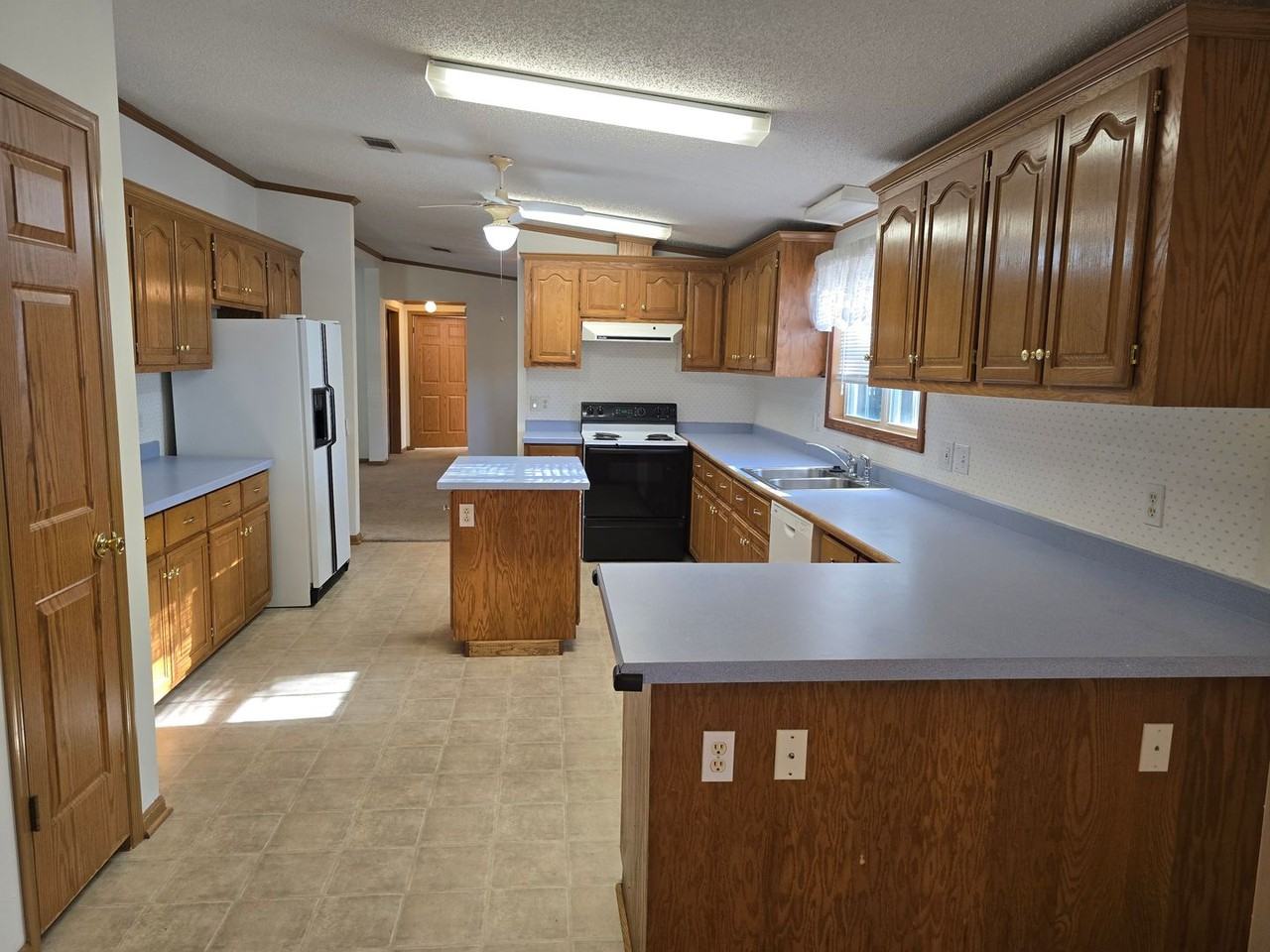 140 Elsie Lamm Rd - Photo 5 of 14