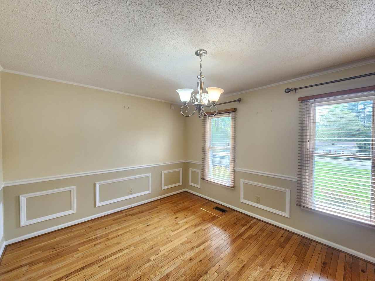 590 Deep Woods Dr - Photo 5 of 25