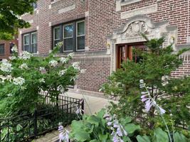 featured image of 1535 W Addison St