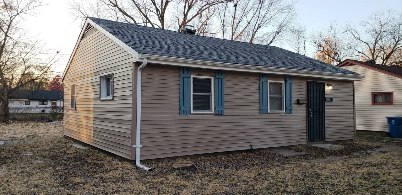 1026 Matthews St - Photo 2 of 12