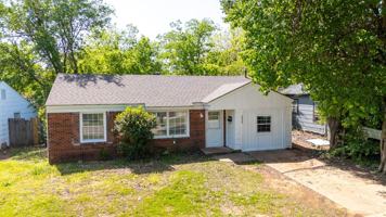 featured image of 3820 Se 23rd St