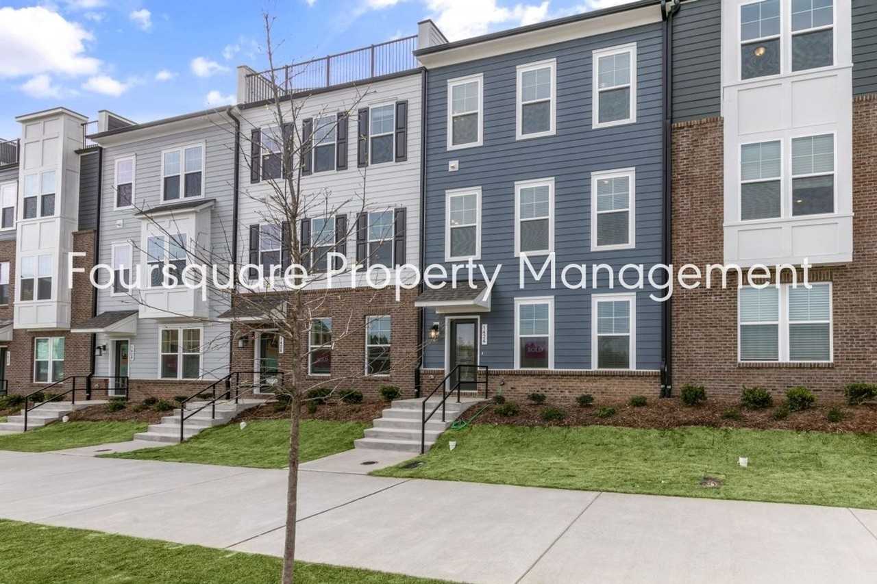 1424 Grove Village Rd - Photo 2 of 42