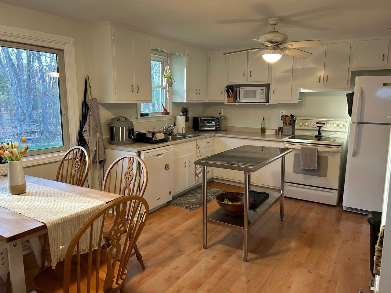 54 Harrington Rd - Photo 2 of 19