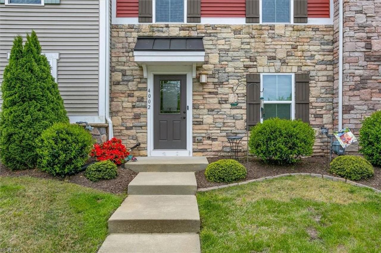 4002 Luminary Dr - Photo 4 of 34