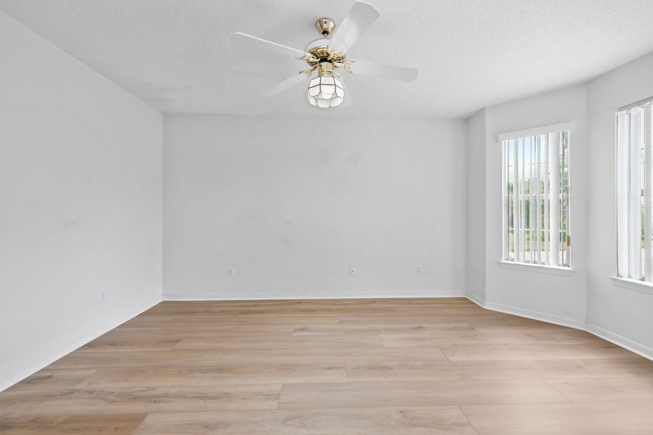 6740 Scotts Pl - Photo 5 of 41