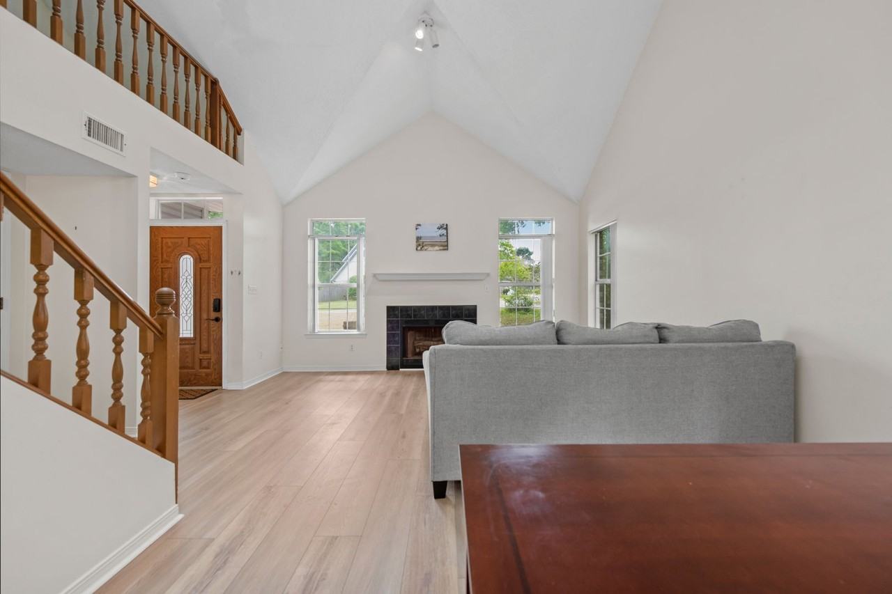 6740 Scotts Pl - Photo 6 of 41