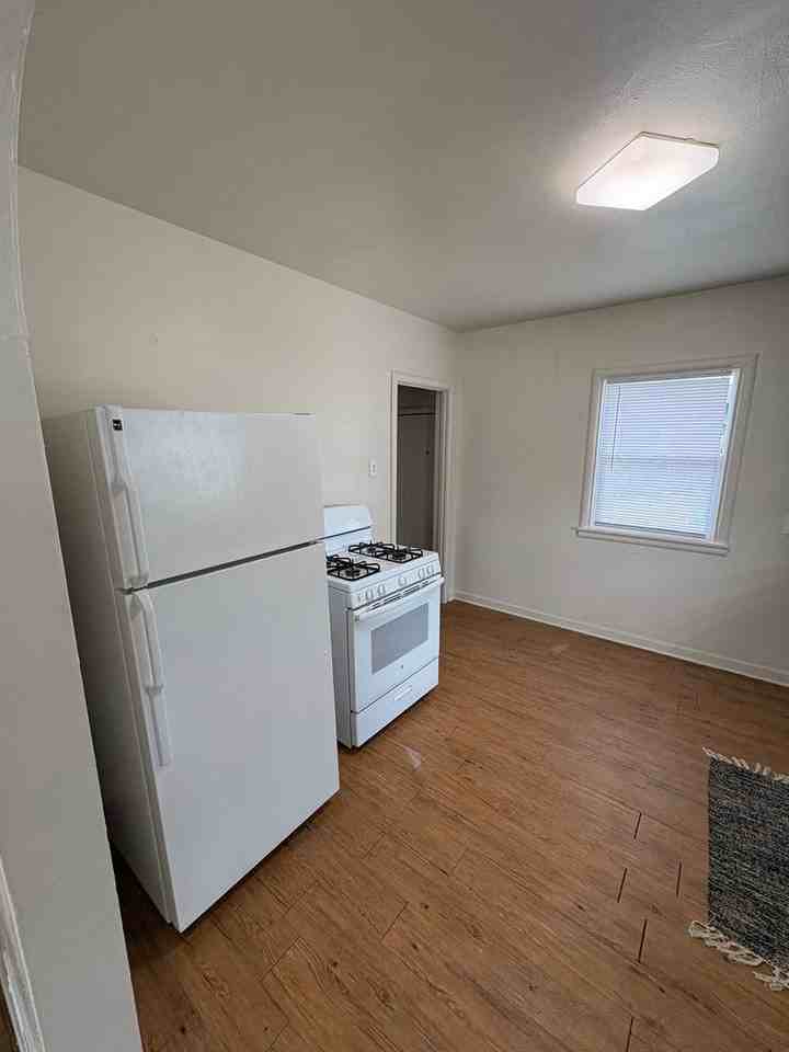 1026 South St - Photo 3 of 13