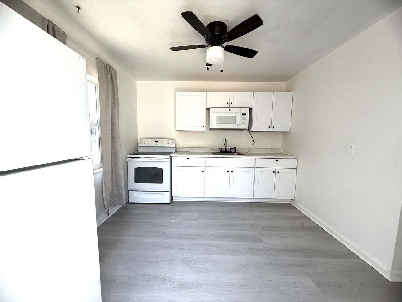 5194 Atlanta Ave - Photo 7 of 20