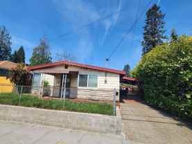 6519 Se Center St - Photo 1 of 1