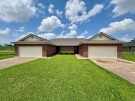 featured image of 3097 Clydesdale Way