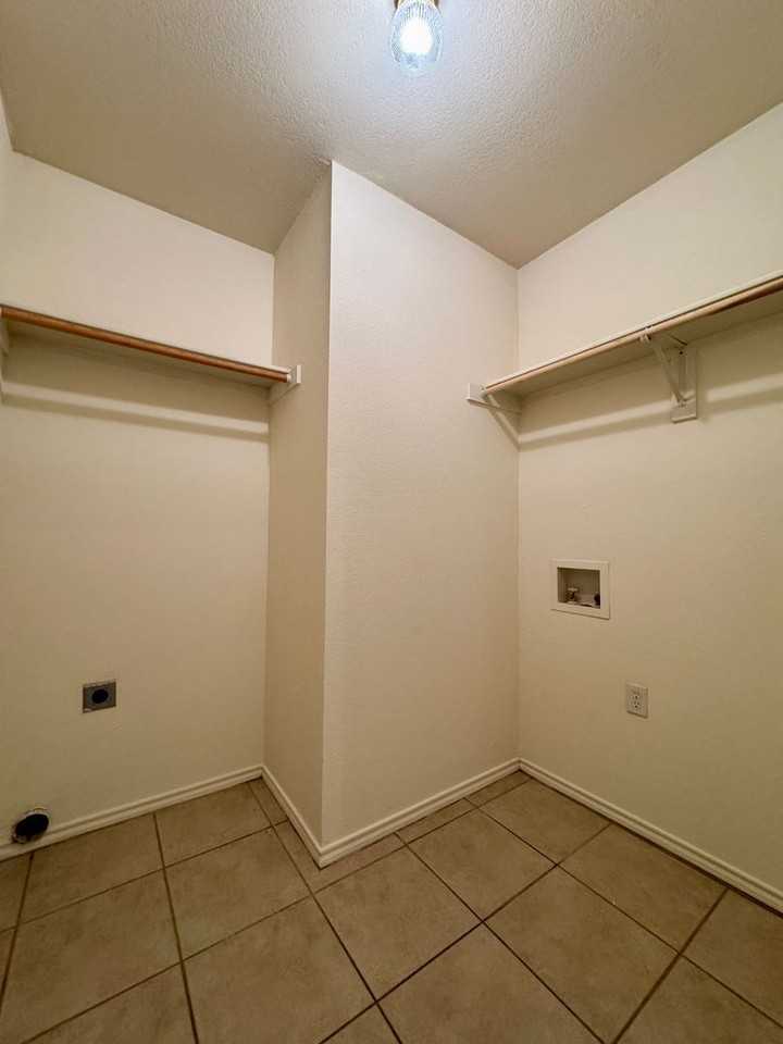 3097 Clydesdale Way - Photo 7 of 12