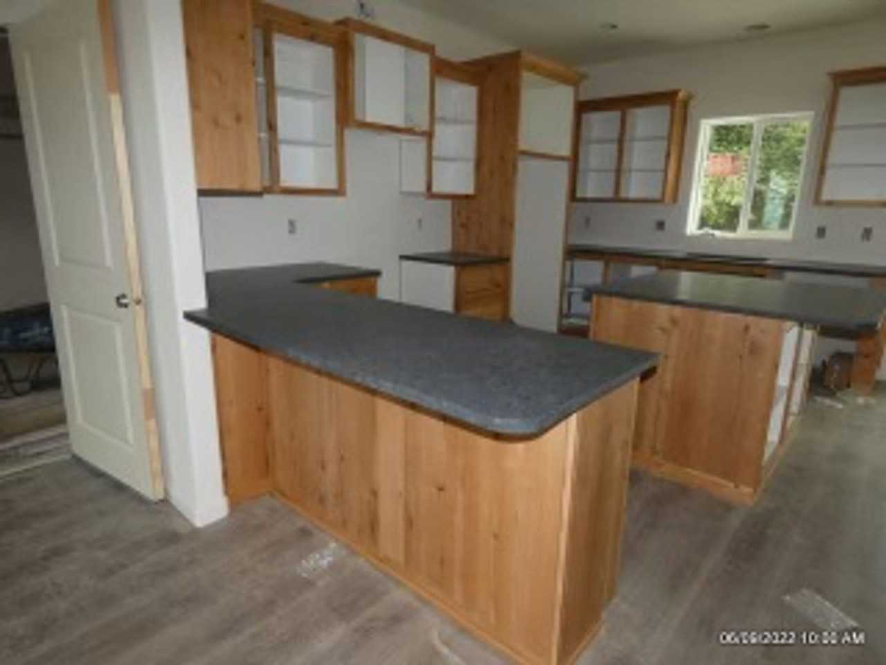 1029 Alexis Ln N - Photo 4 of 9
