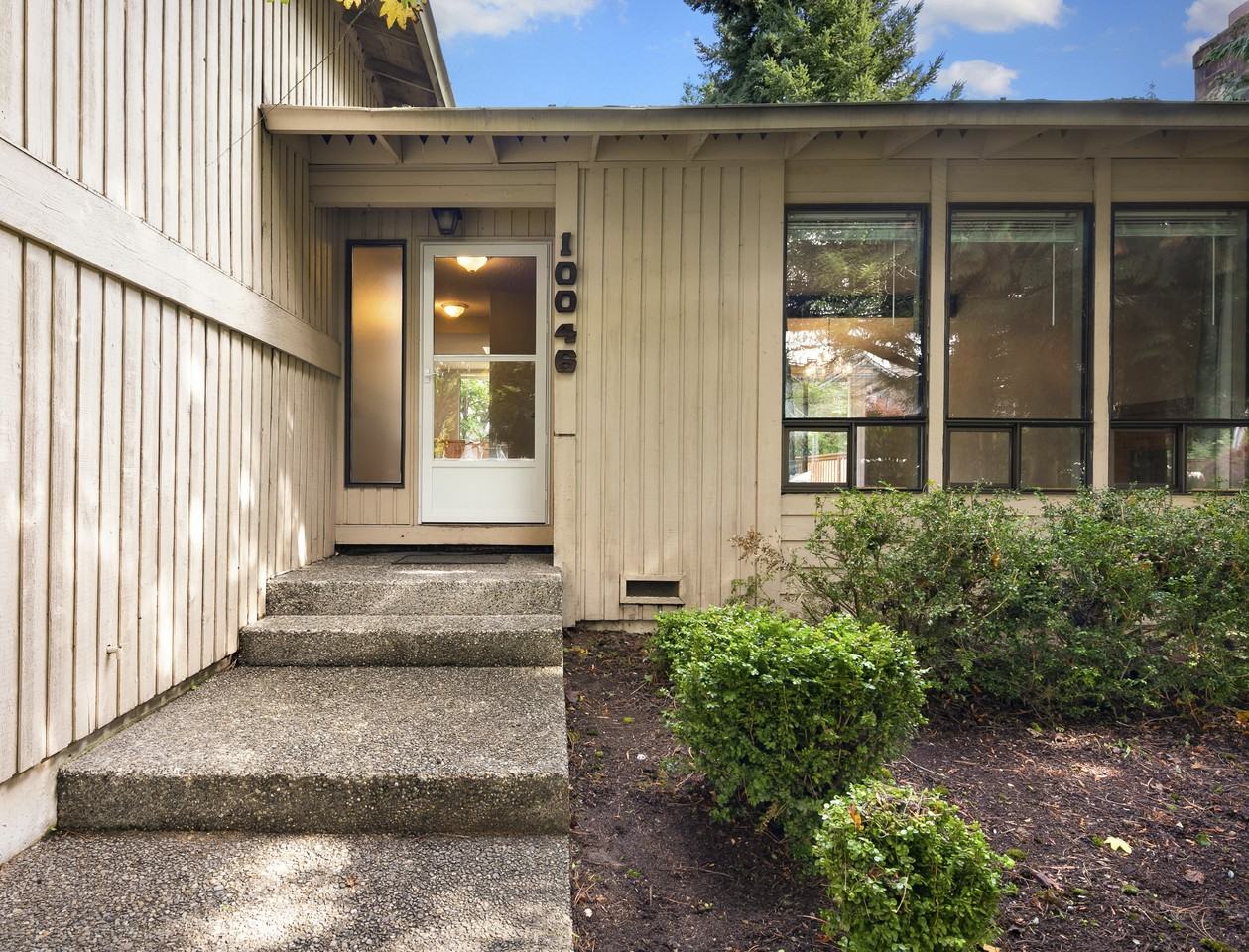 10046 116th Ave Ne #NA - Photo 2 of 23