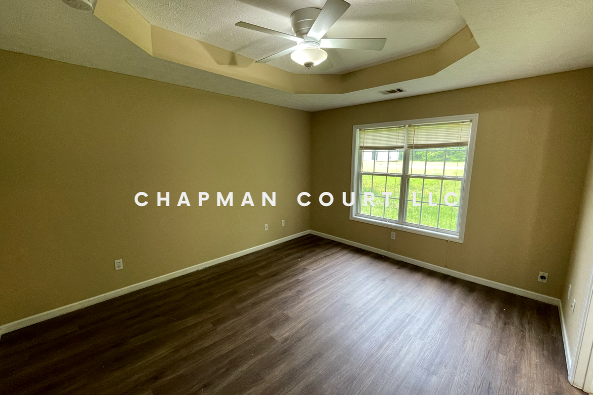 426 Hampton Green Dr #NA - Photo 6 of 14