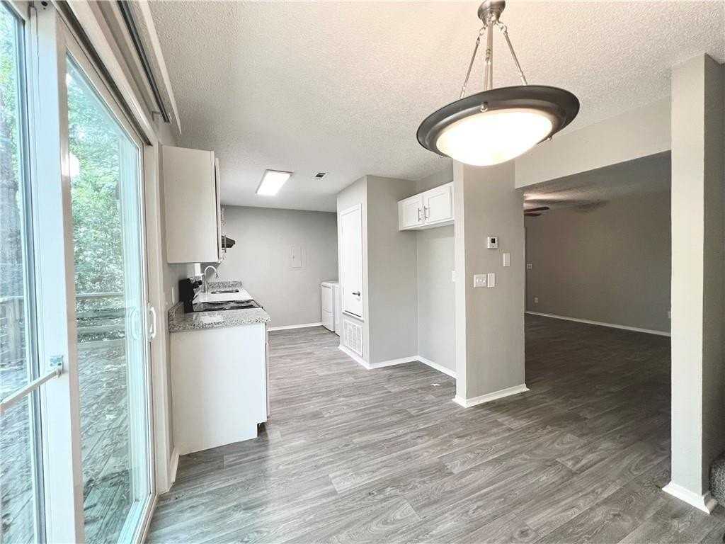 3250 N Kings Cross - Photo 4 of 9