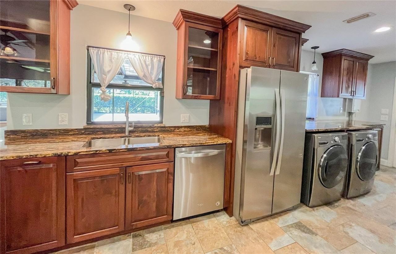 3502 Sunbeam Drive - Photo 6 of 29