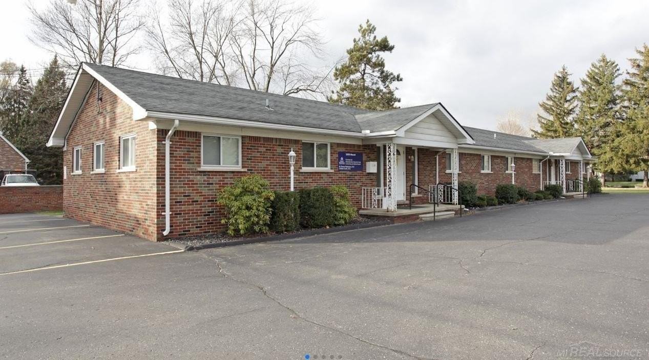 52935 Mound Rd - Photo 2 of 2