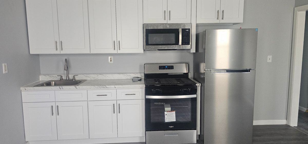 30 Aldine St ##2 - Photo 3 of 6