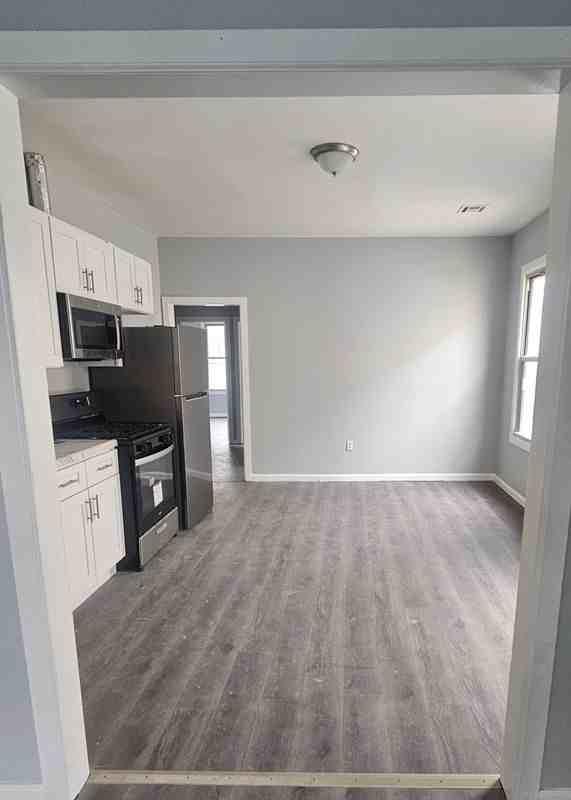 30 Aldine St ##2 - Photo 4 of 6