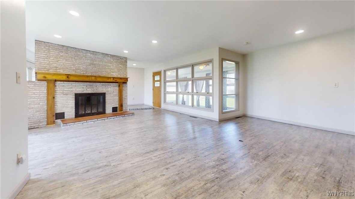 1894 E River Rd - Photo 7 of 35