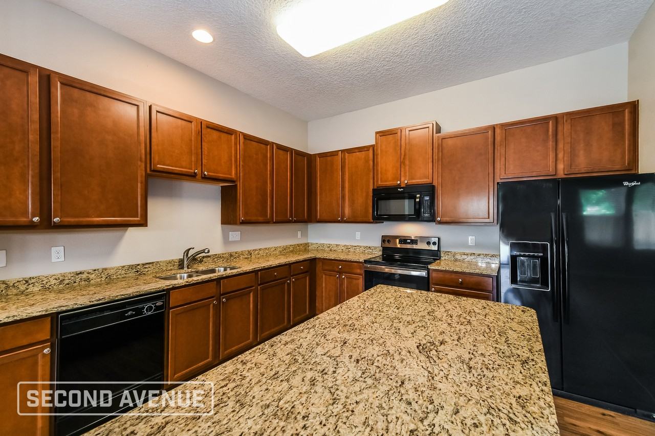 6332 Trimpe Ln - Photo 2 of 25