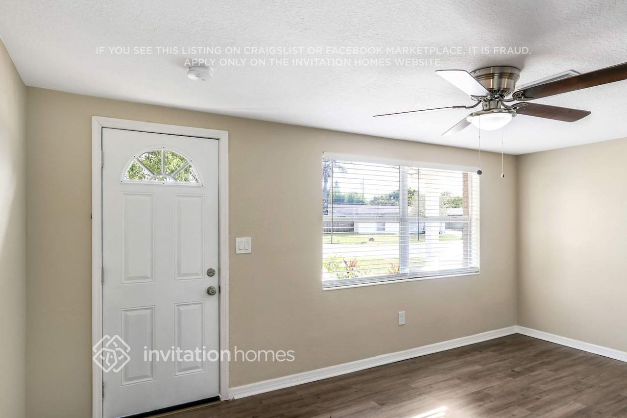 7201 Palisade Dr - Photo 4 of 27