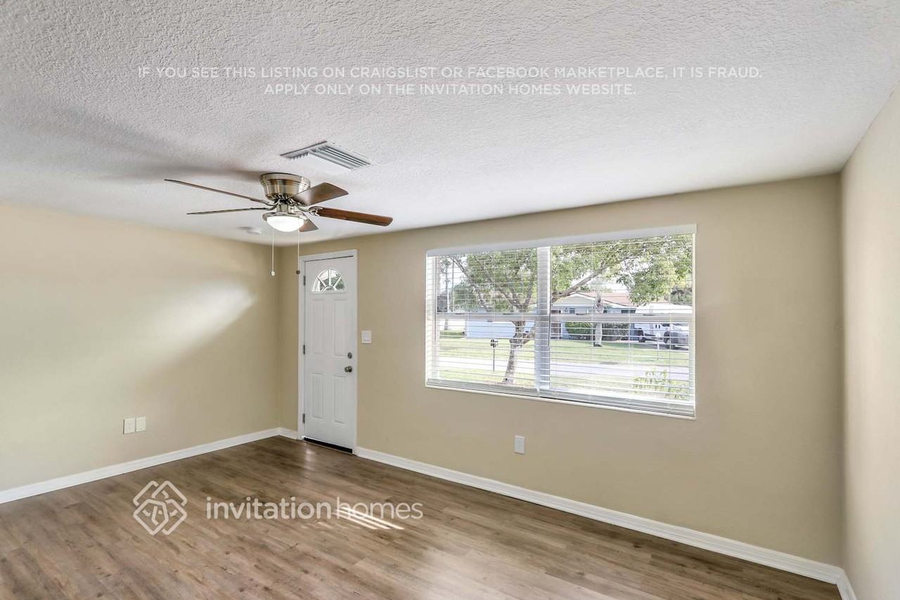7201 Palisade Dr - Photo 3 of 27