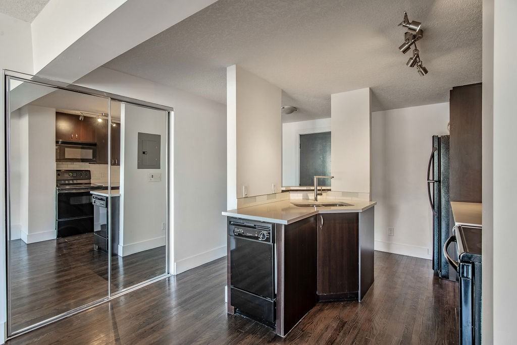 205 - 1530 16 Avenue Southwest - Photo 2 of 21