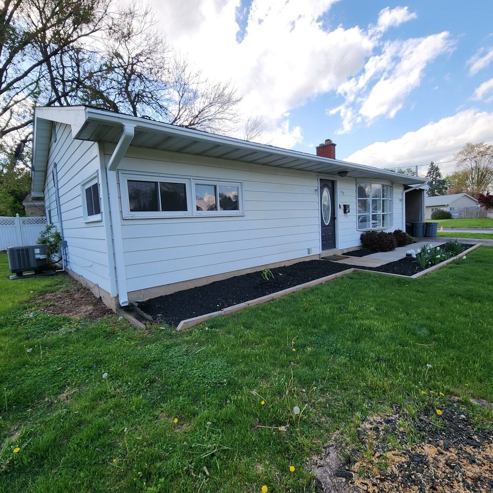 1198 Priority Road - Photo 3 of 24