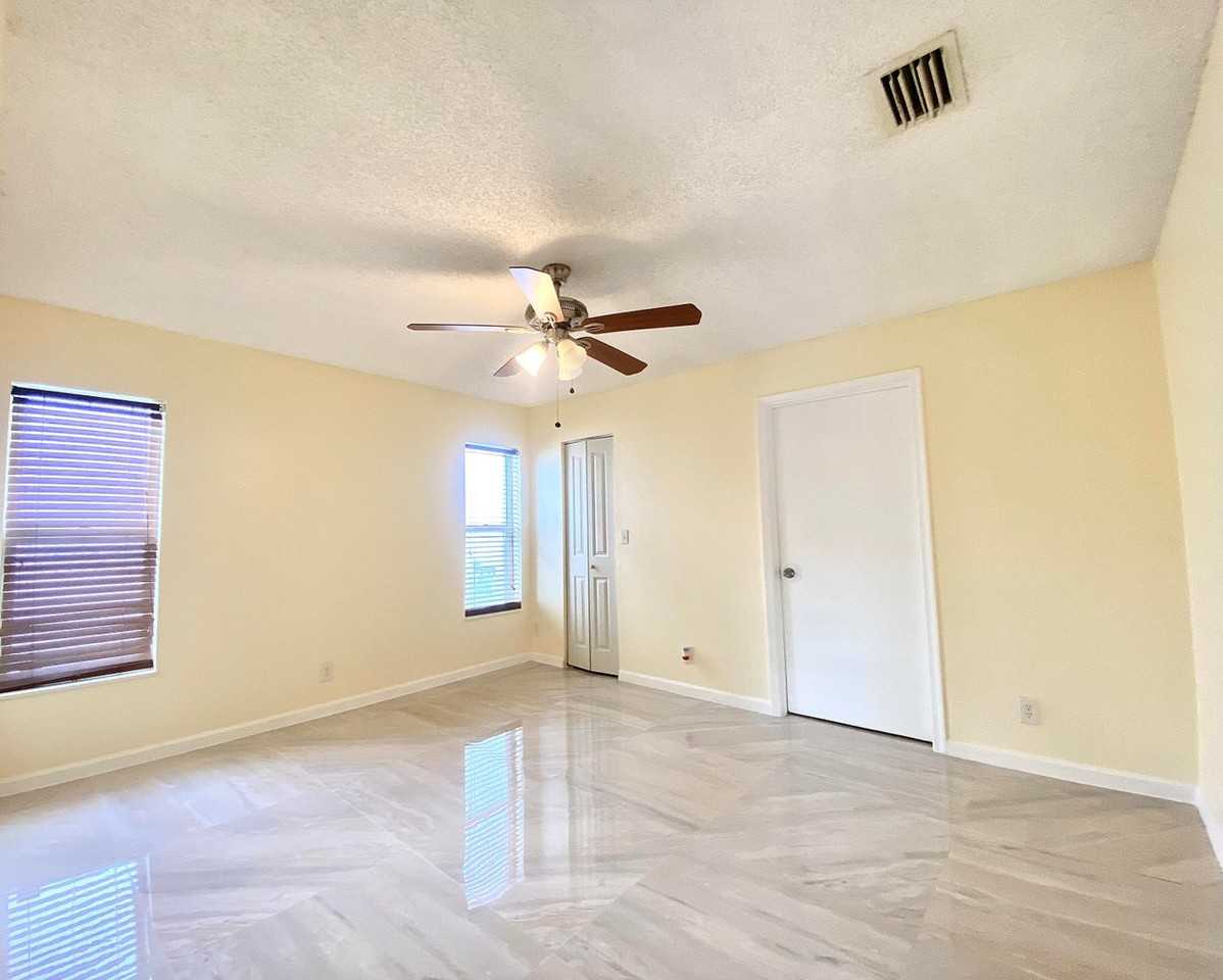 5314 Blueberry Hill Avenue - Photo 4 of 9
