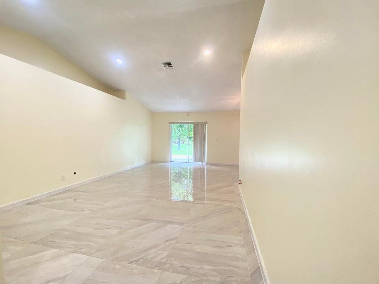 5314 Blueberry Hill Avenue - Photo 6 of 9