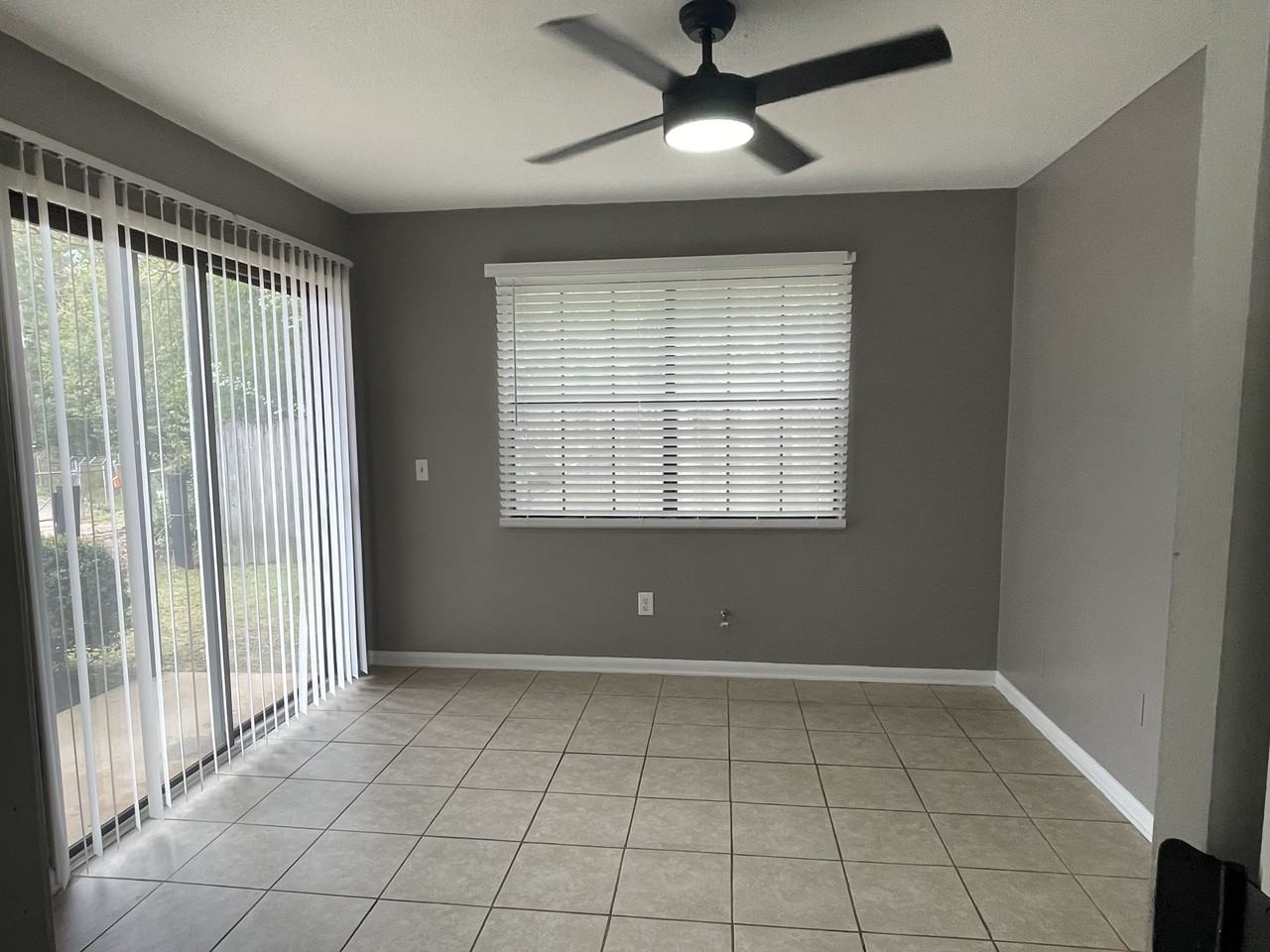 209 Apache Drive - Photo 2 of 13