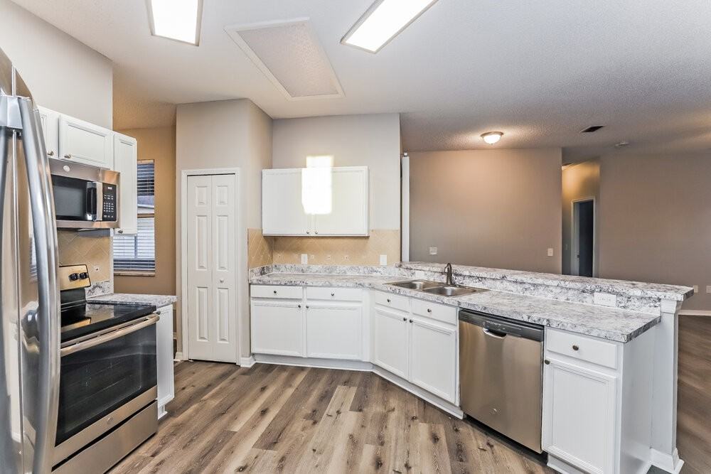 4414 Canopy Ct - Photo 6 of 15