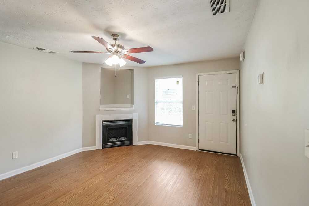 245 Whistle Way - Photo 4 of 17