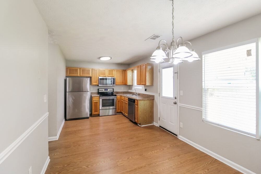 245 Whistle Way - Photo 7 of 17