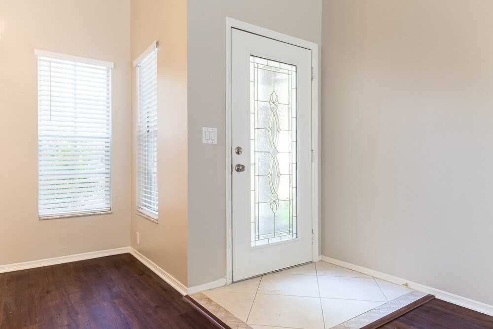 837 Shell Ln - Photo 2 of 15