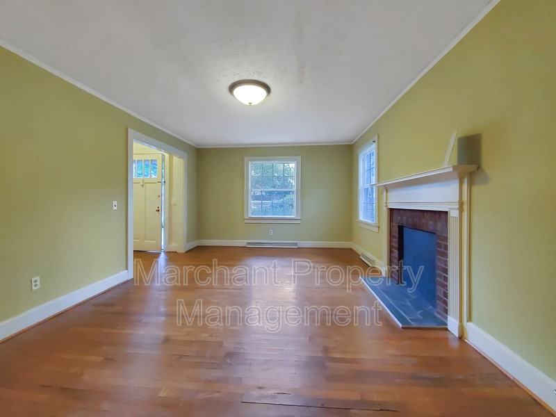 11 Carolina Ave - Photo 7 of 32