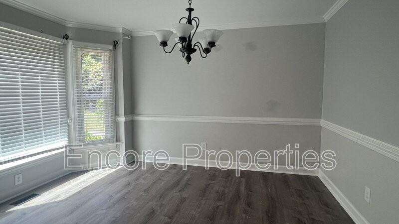 8112 Stillbreeze Dr - Photo 7 of 19