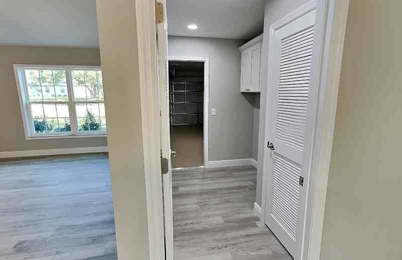2082 W Swanson Dr - Photo 3 of 23