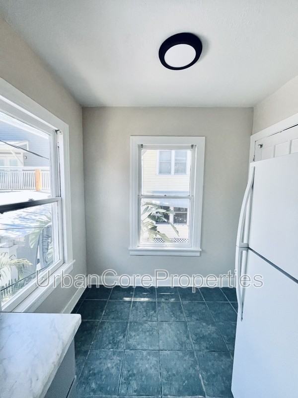 235 7th Ave N #A - Photo 6 of 9