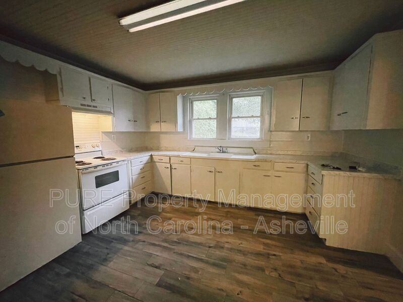 97 Matilda Ave - Photo 2 of 16