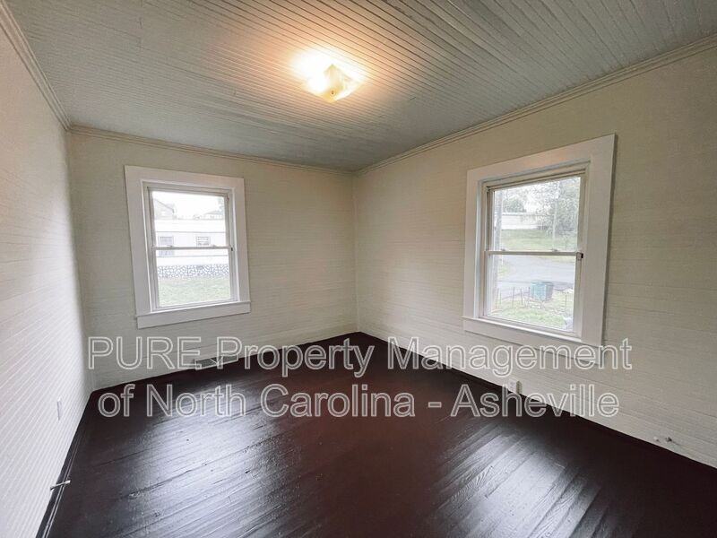 97 Matilda Ave - Photo 7 of 16